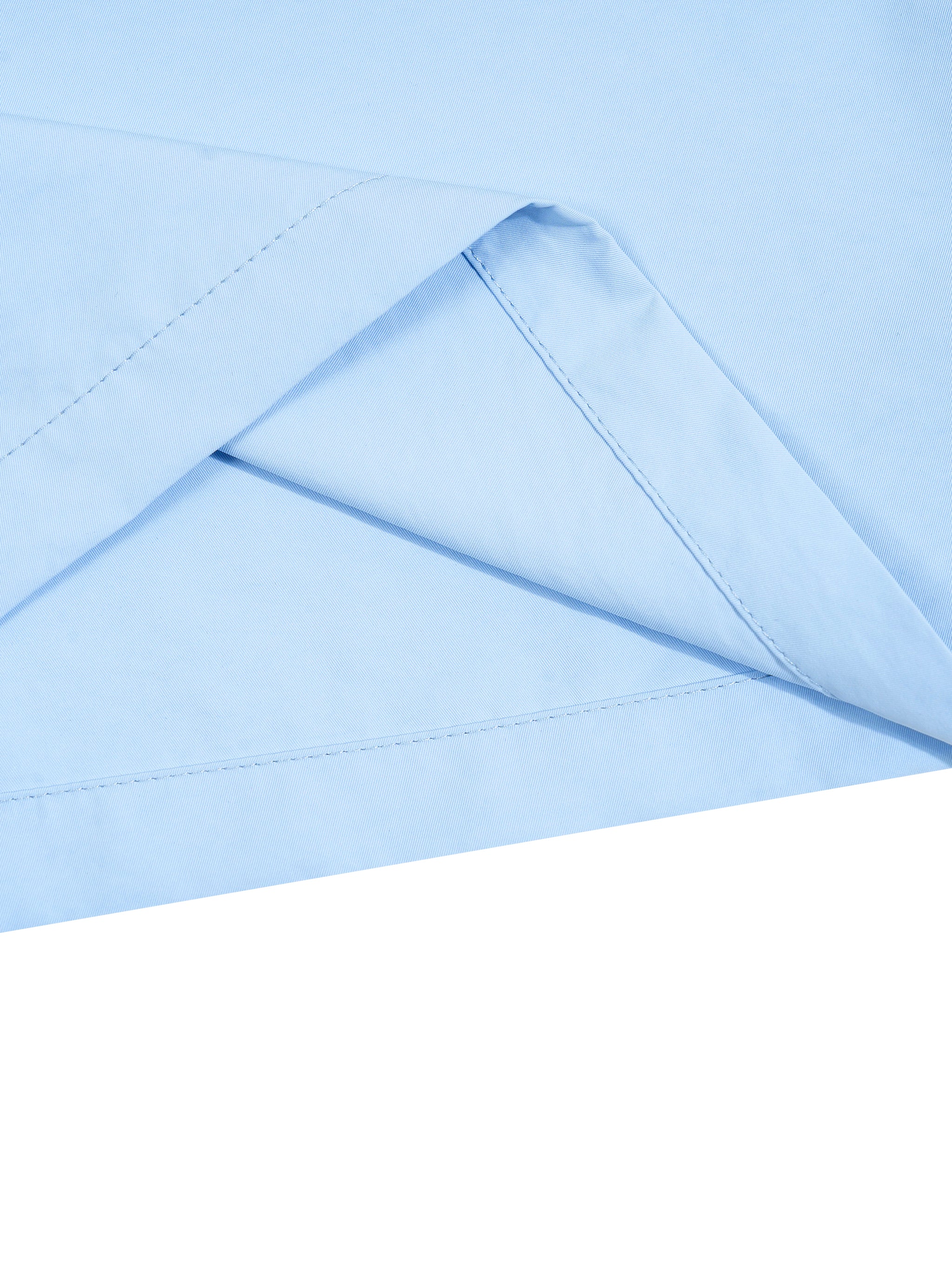 BLANKZ Light Long-Sleeve Shirt — Straight hem detail